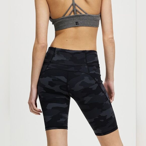 Sweaty Betty Power 9" Bike Shorts Camo NWOT - Picture 3 of 7